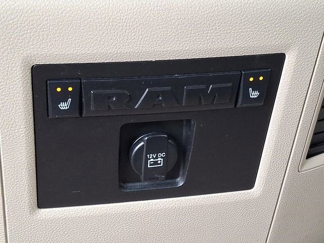 2017 RAM 1500 Laramie Crew Cab 4x4 5'7" Box