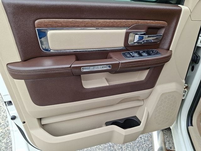 2017 RAM 1500 Laramie Crew Cab 4x4 5'7" Box