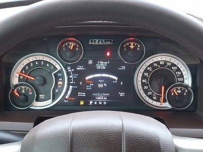 2017 RAM 1500 Laramie Crew Cab 4x4 5'7" Box