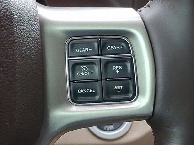 2017 RAM 1500 Laramie Crew Cab 4x4 5'7" Box