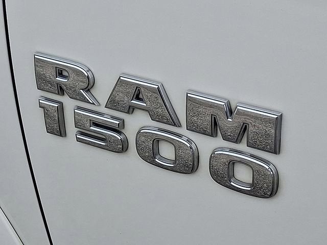 2017 RAM 1500 Laramie Crew Cab 4x4 5'7" Box