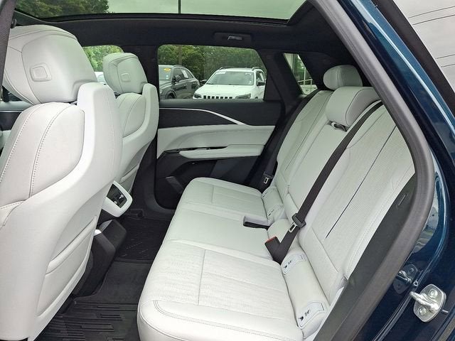 2025 Cadillac LYRIQ Luxury 1