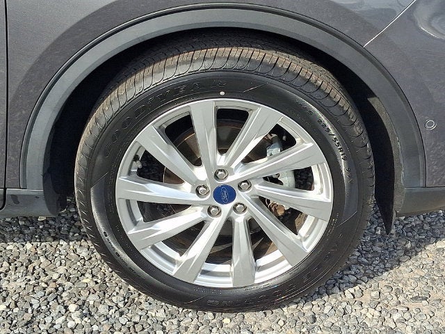 2022 Ford Escape Hybrid Titanium
