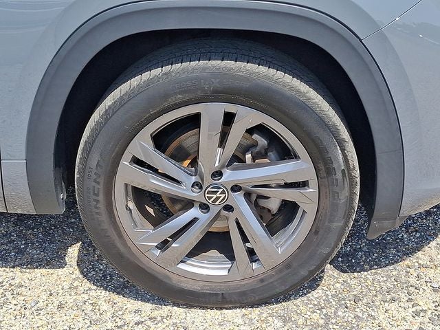 2024 Volkswagen Atlas Cross Sport 2.0T SEL R-Line