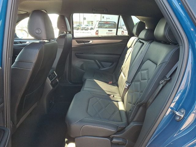 2025 Volkswagen Atlas Cross Sport 2.0T SE w/Technology