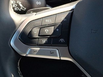 2025 Volkswagen Atlas Cross Sport 2.0T SE w/Technology