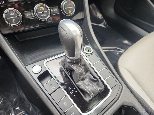 2019 Volkswagen Jetta R-Line