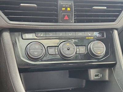 2019 Volkswagen Jetta R-Line