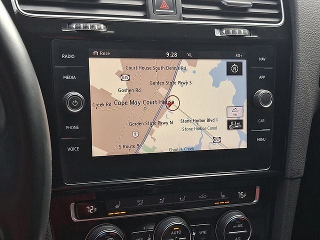 2018 Volkswagen Golf R DCC & Navigation 4Motion