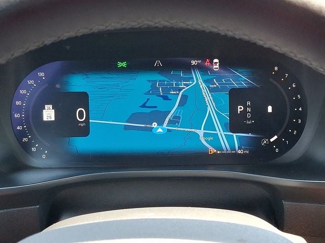 2023 Volvo XC40 B5 Plus Dark Theme