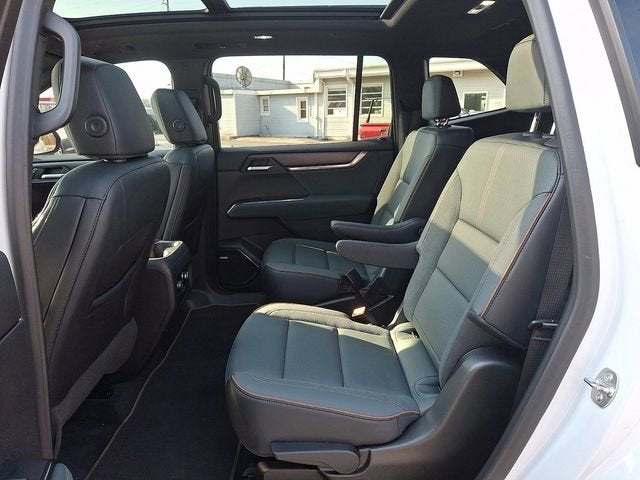 2024 GMC Acadia AT4