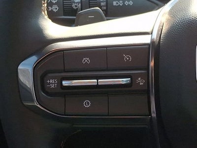 2024 GMC Acadia AT4