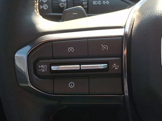 2024 GMC Acadia AT4