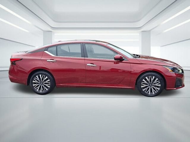 2023 Nissan Altima SV FWD